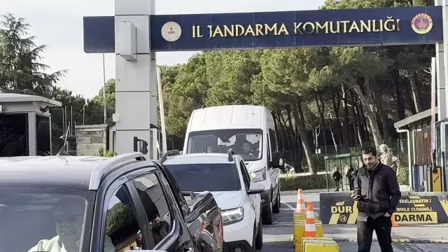 Uyuşturucu operasyonunda gözaltına alınan ünlülerden ilk görüntü