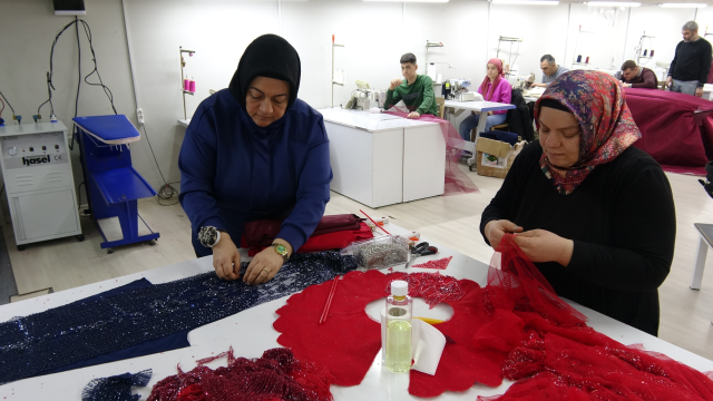 Kiraladığı gelinlik hayatını değiştirdi