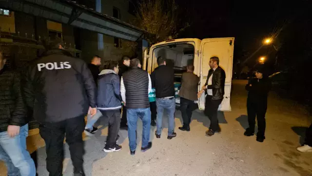 Biri engelli 2 çocuğunu silahla öldürdükten sonra intihar etti