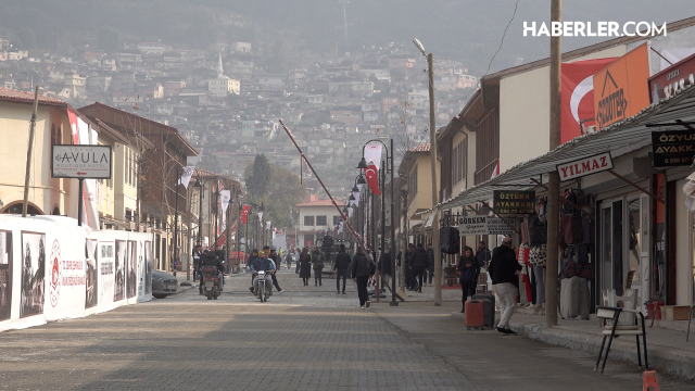 Hakan Alp: Hatay'ın yeniden ayağa kalktığını görebiliyoruz