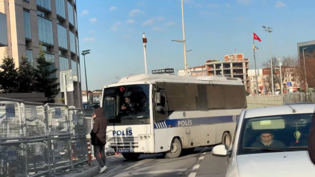 Futbolda bahis soruşturması kapsamında gözaltına alınan Erden Timur tutuklandı