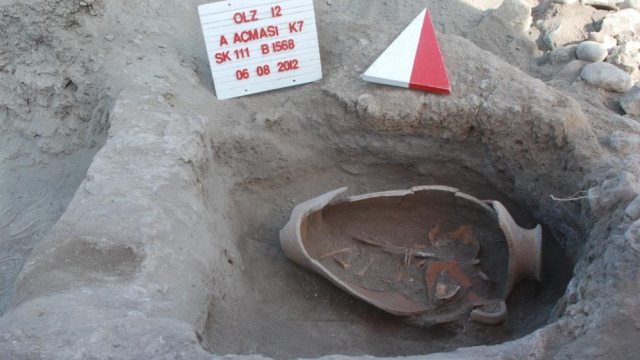 Küp içinde bebek ve cenin mezarı bulundu: Anadolu'da hiçbir yerde yok