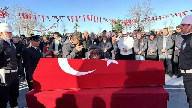 Düzce şehidini son yolculuğuna uğurladı: Bizi orada bekle ağabey