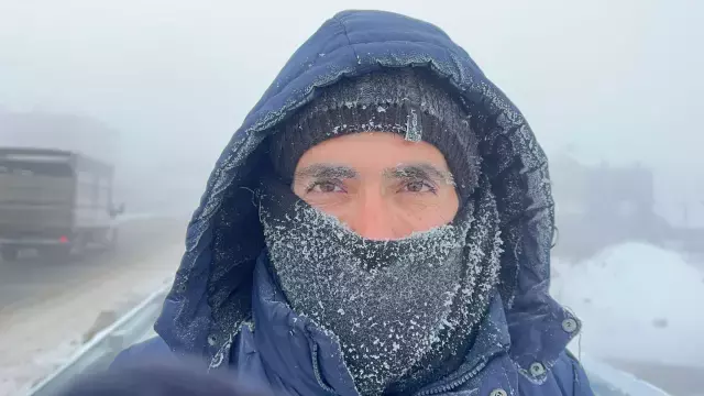 Sibirya soğukları birçok ilde hayatı durma noktasına getirdi! Saçlar, kirpikler, çamaşırlar dakikalar içinde donuyor