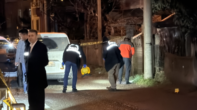 Sokak ortasında silahla vurulmuş halde bulunan bir kişi hayatını kaybetti