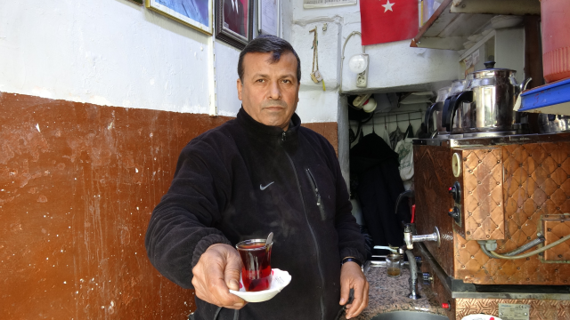 Türkiye'nin 'çay tiryakisi' şehri belli oldu! Karadeniz illerini solda sıfır bıraktı