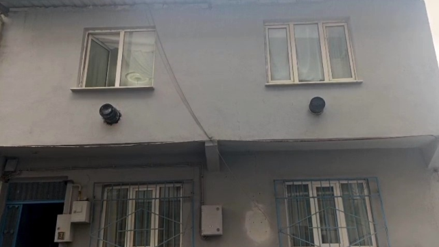 Boşanma aşamasındaki eşini tabancayla vurup, polise teslim oldu