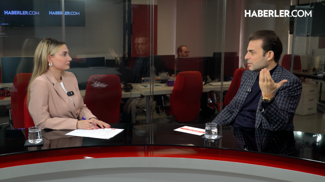 İYİ Parti Genel Başkan Yardımcısı Mehmet Aslan: 3. Dünya Savaşı'na doğru hızla sürükleniyoruz