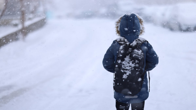 Yağışlı hava ülkeyi esir aldı! Çok sayıda kentte eğitime kar arası