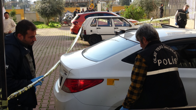 Ağabeyini silahla vurarak öldürdü, diğer ağabeyinin eşini de yaraladı