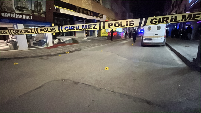 Kebapçıya kurşun yağdırdılar: 2 yaralı