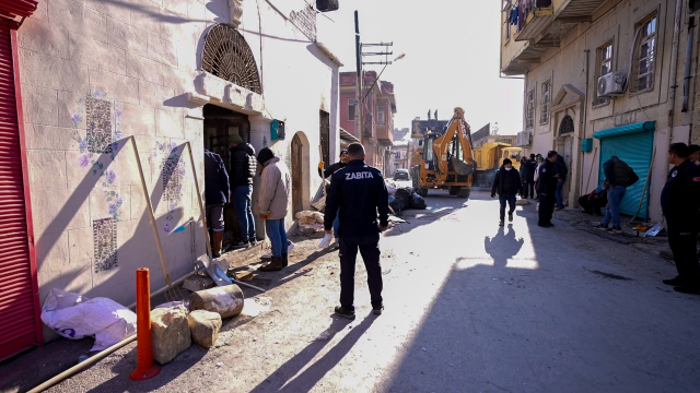 Mahalleliyi canından bezdiren evden 168 ton çöp çıktı