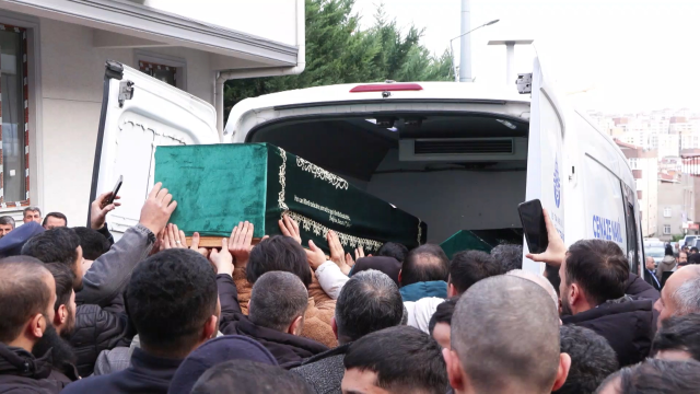 Bağcılar'da bir aileyi yıkan facia: 3 kişi toprağa verildi