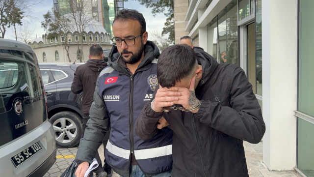 Gümüşçünün vitrin camını kırıp altın zannettiği bilezikleri çaldı