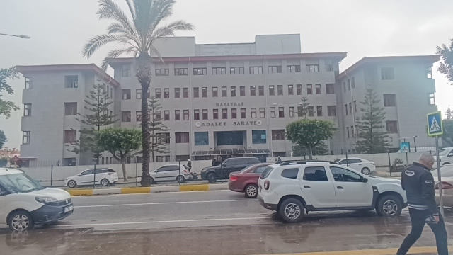 Manavgat Belediyesine yönelik 'rüşvet' davasında sanıklar dinlendi