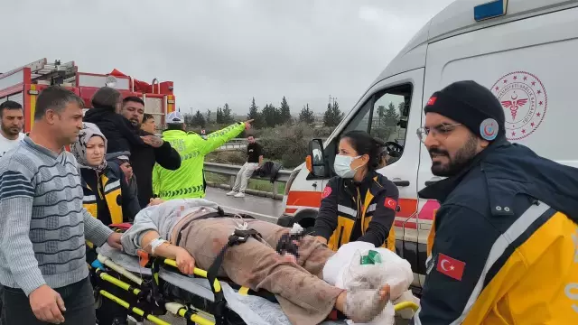 Antalya'da yolcu otobüsü şarampole yuvarlandı! Çok sayıda ölü ve yaralı var