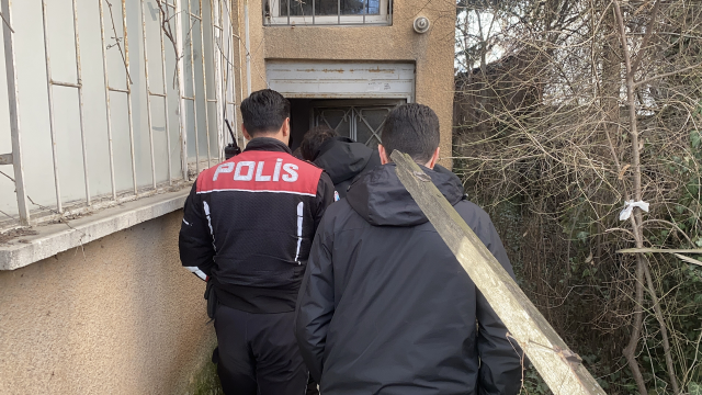 Balkondan tırmanıp girdiği evde 2 gün yaşadı