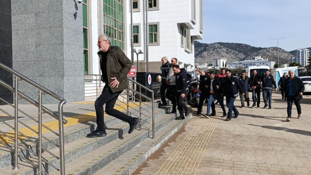 Emniyet müdürü bizzat sahaya indi! Köy kuşatıldı, kuş uçurtulmadı