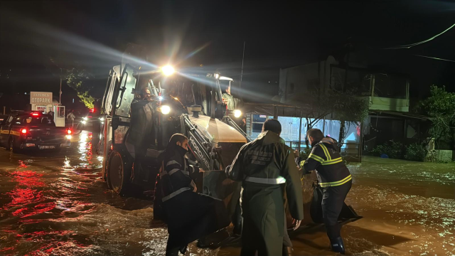 İki ilde kuvvetli yağış! Can kayıpları var