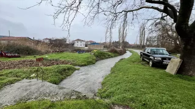 Uzun yıllardır böylesi yaşanmıyor! Sular taşların arasından fışkırdı