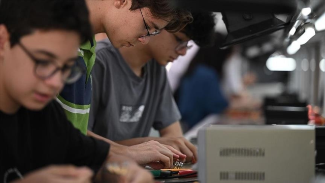 Üniversite stajında köklü değişiklik! Resmi Gazete'de yayımlandı, 7 ilde başlayacak