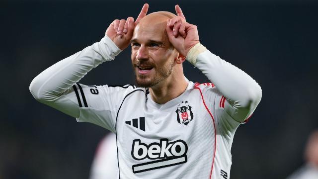 Süper Lig devinde bir kriz daha! Yıldız isim 'Ben gidiyorum' dedi