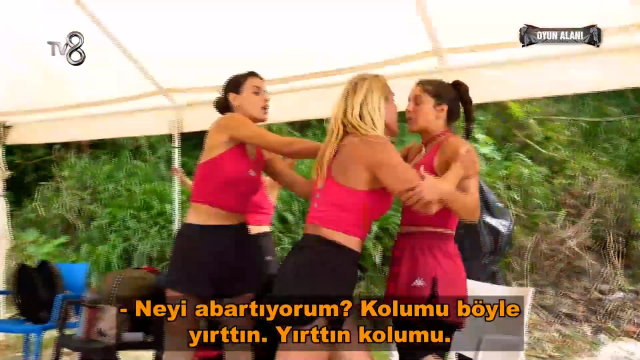 Survivor'da Nagihan, Seren Ay'ı hastanelik etti
