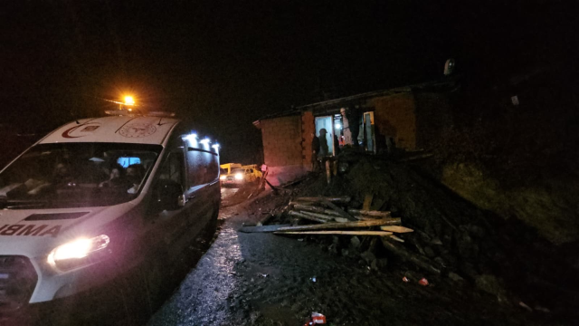 Çizmeleriyle morga kaldırılan madencinin cenazesi yürek burktu