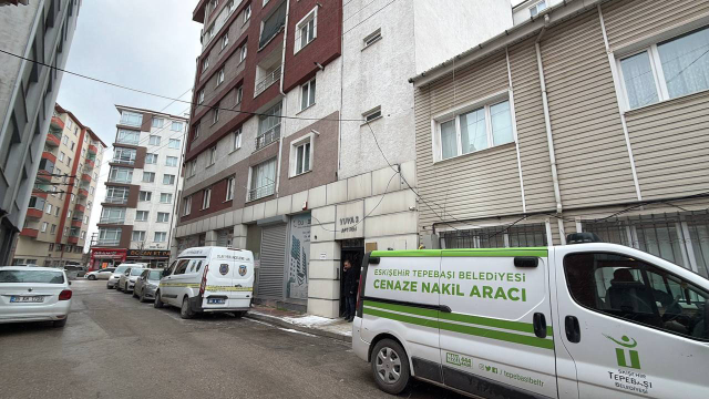 Eskişehir'de korkunç olay: Pencereden atlayan adam eşini boğarak öldürmüş