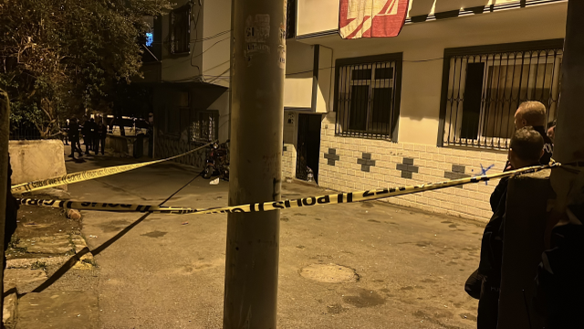 Silahlı kavgada evinin önünde duran genç kadın başından vurularak hayatını kaybetti