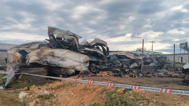 Antalya'da yangın faciası: 5'i &ccedil;ocuk 6 &ouml;l&uuml;