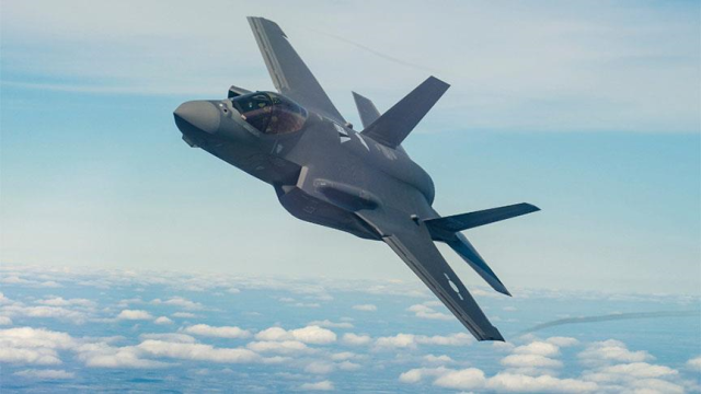 İran ordusu: Ülkenin güneyinde bir F-15 savaş uçağı düşürüldü