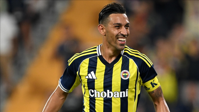 Fenerbahçe İrfan Can Kahveci ile yollarını ayırıyor