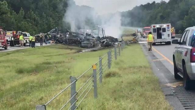 ABD'de katliam gibi zincirleme trafik kazası! Hayatını kaybeden 10 kişiden 9'u çocuk