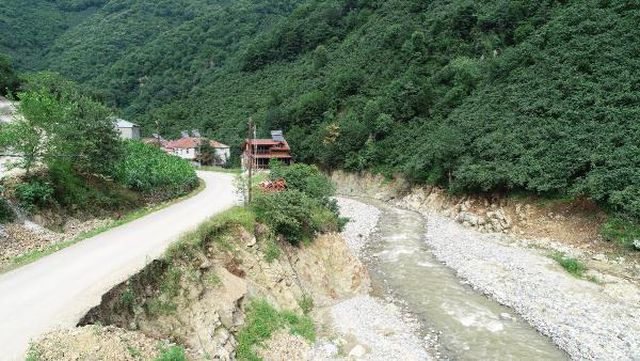 Tosuncuk, memleketi Giresun'da dere yatağına kaçak villa yaptırmış