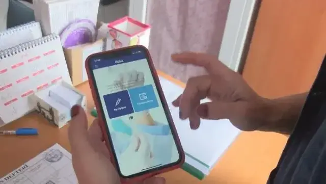 Aileler aynı kaygıyla telefona sarıldı! Çocuklara habersiz koronavirüs aşısı mı yapılıyor?