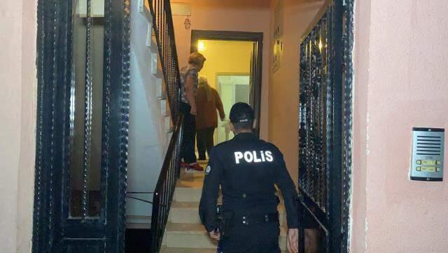 Sinir krizi geçiren 18 yaşındaki genç, eşyaları paramparça edip evi ateşe verdi