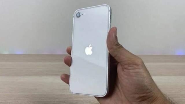 Ucuz iPhone olarak bilinen iPhone SE 3'ün görüntüleri sızdı