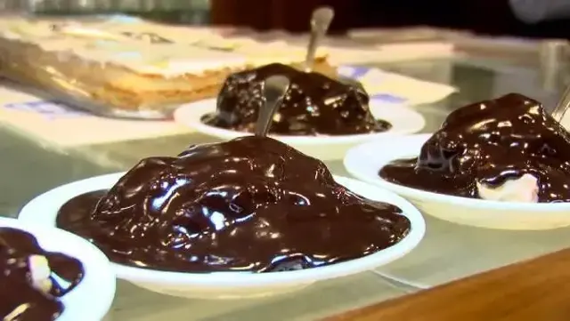 Türkiye'nin ilk profiterolünü üreten tarihi İnci Pastanesi taklitçilere dava açtı