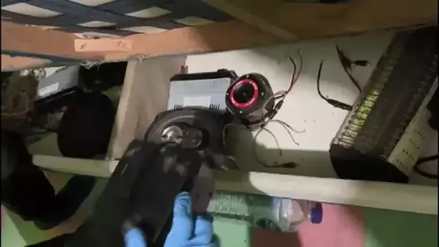 Çaldıkları araçlara yapıştırdıkları 'kamyon arkası' yazılarından yakalandılar