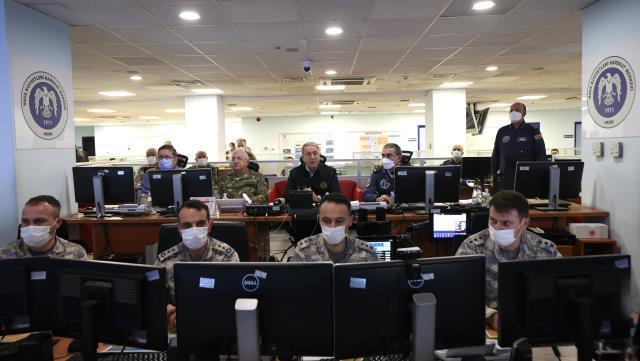 Son Dakika! Bakan Akar'dan 'Kış Kartalı' açıklaması: Arananlar listesindeki çok sayıda terörist öldürüldü