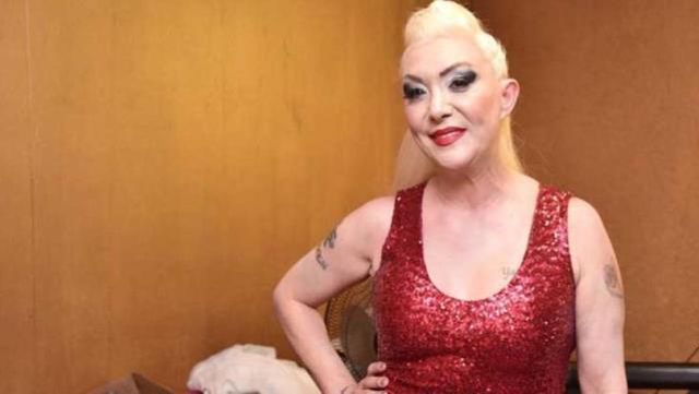 Güllü'nün sahildeki canlı performansı sosyal medyada tam puan aldı