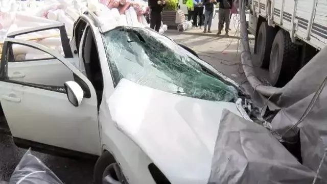 Sultangazi'de can pazarı; sürücüyü kurtarmak için zamanla yarıştılar