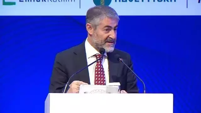 Bakan Nebati'den yerel yönetimlere konut sıkıntısıyla ilgili çağrı: Mahalle aralarında bekleyen arsalarımız yapılaştırılmalı