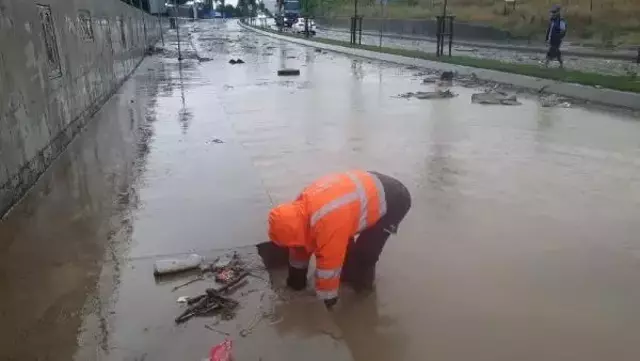 İbb'den Yağış Uyarısı: Sağanak Yağışın Bugün Akşama Kadar Süreceği Tahmin Ediliyor