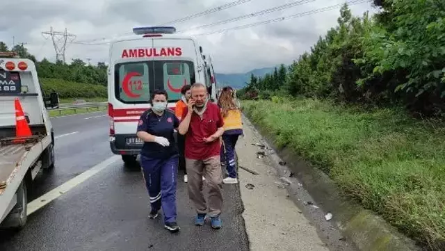 Oto kurtarıcıdan düşen araca, otomobil çarptı: 1 ölü, 4 yaralı