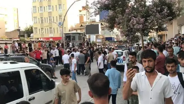 Şırnak'ta 19 yaşındaki kıza taciz iddiası ortalığı savaş alanına çevirdi, bir kişi linç edilmek istendi