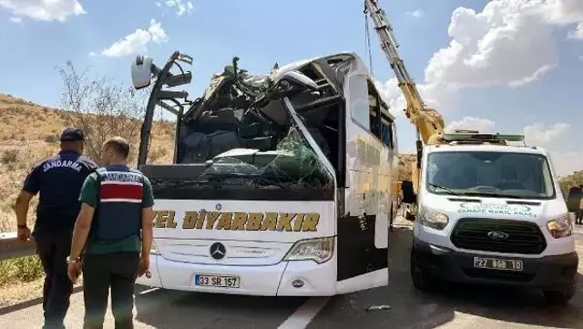 Otobüs şoförü, 16 kişinin öldüğü kaza öncesi perdeyi düzeltmeye çalışmış