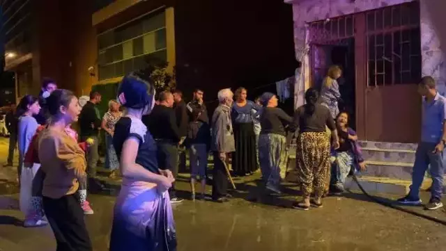 Son dakika gündem: AİLESİYLE TARTIŞIP, BİRLİKTE YAŞADIKLARI 2 KATLI BİNAYI ATEŞE VERDİ