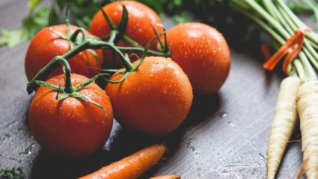 Rüyada domates yemek ne anlama geliyor? Rüyada domates salatası yemek ne demek?
